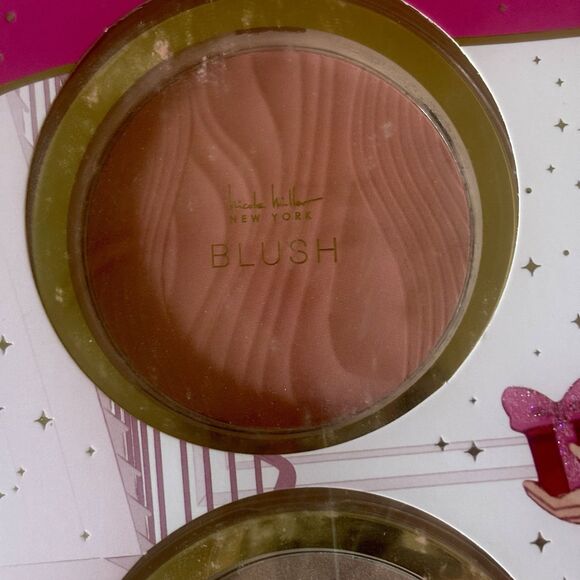 Nicole Miller New York Complexion Trio Blush, Illuminator, Highlighter. NEW - Picture 5 of 10